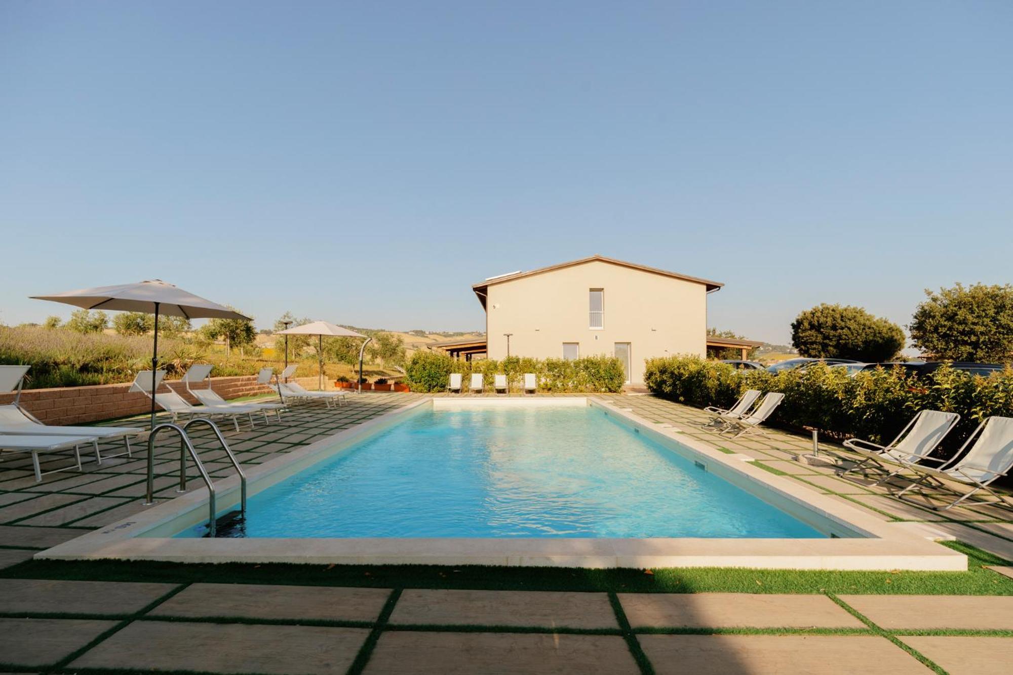 Agriturismo Il Colle Dei Lecci อังโกนา ภายนอก รูปภาพ